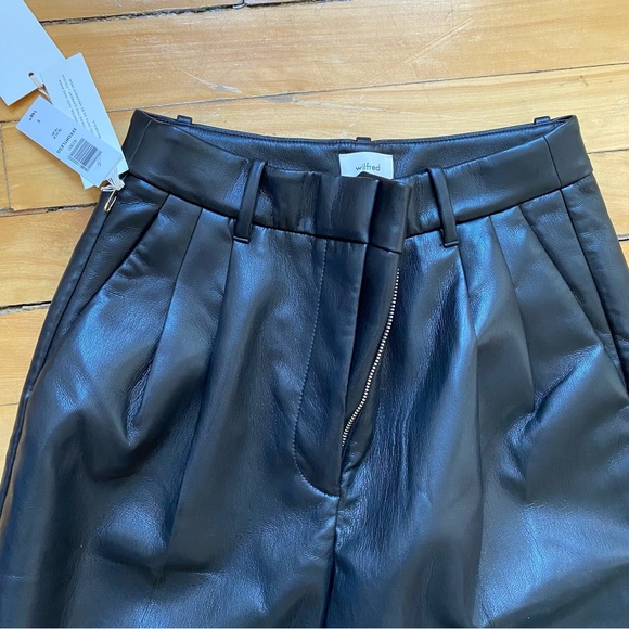 Aritzia Effortless Pants - Black Vegan Leather - Size 6 NWT - Picture 5 of 8